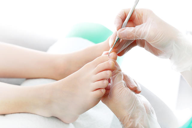 Rekonstrukcja paznokcia